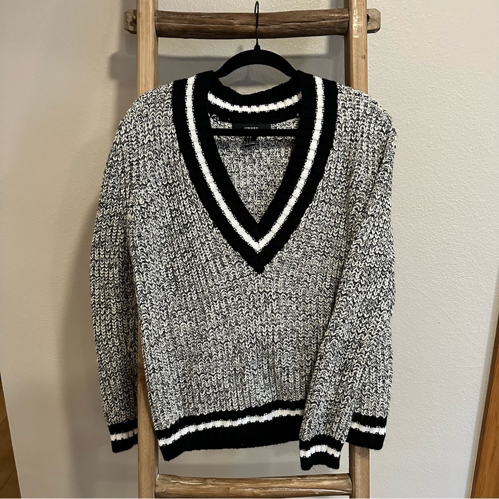 Forever 21 Monochrome Knit Sweater